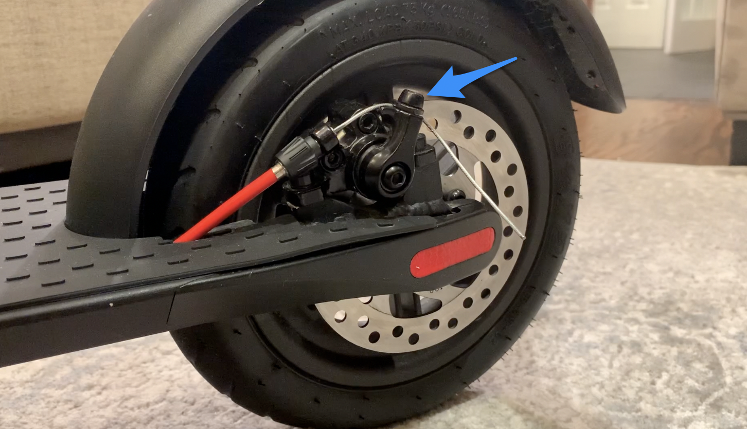 Adjusting the rear brake Levy Electric